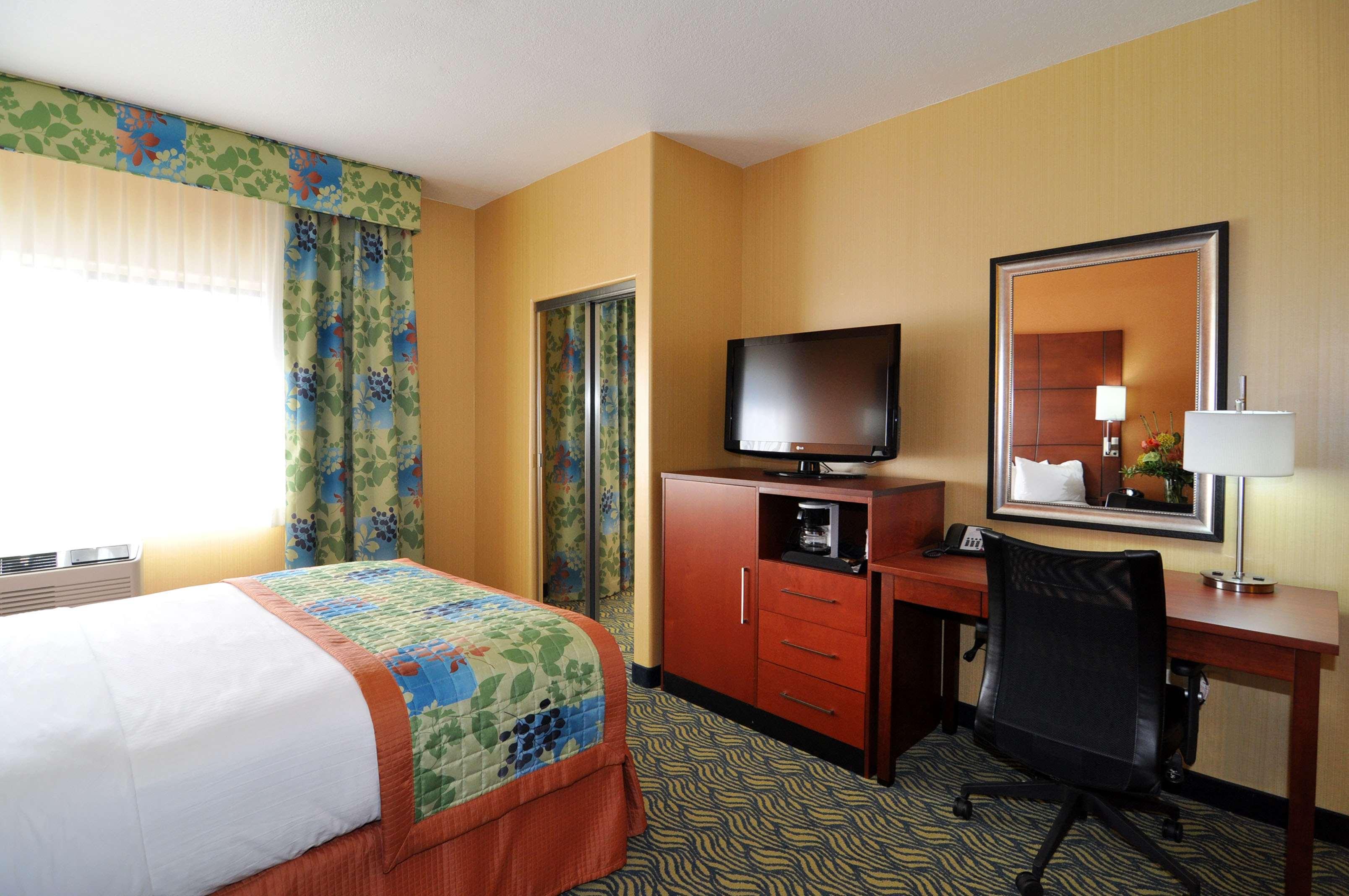 Best Western Plus Fresno Inn Номер фото