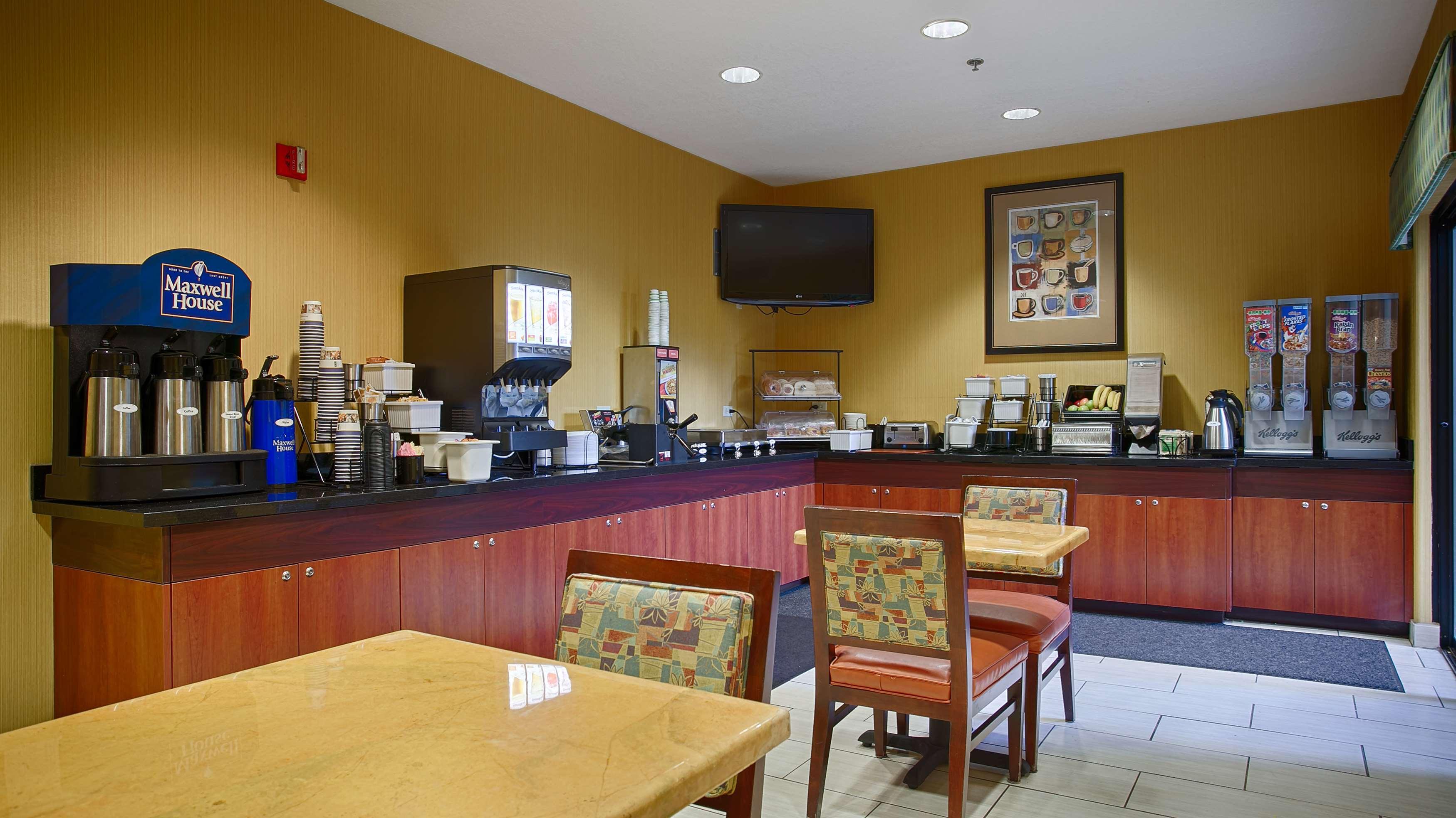 Best Western Plus Fresno Inn Экстерьер фото