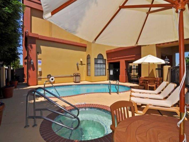 Best Western Plus Fresno Inn Экстерьер фото