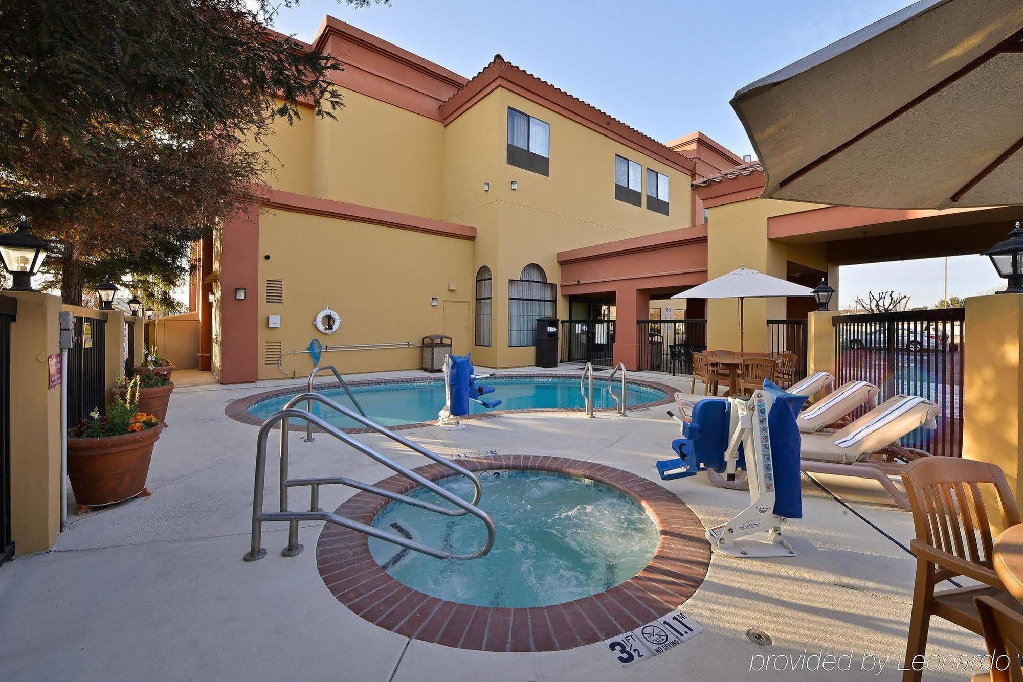 Best Western Plus Fresno Inn Экстерьер фото