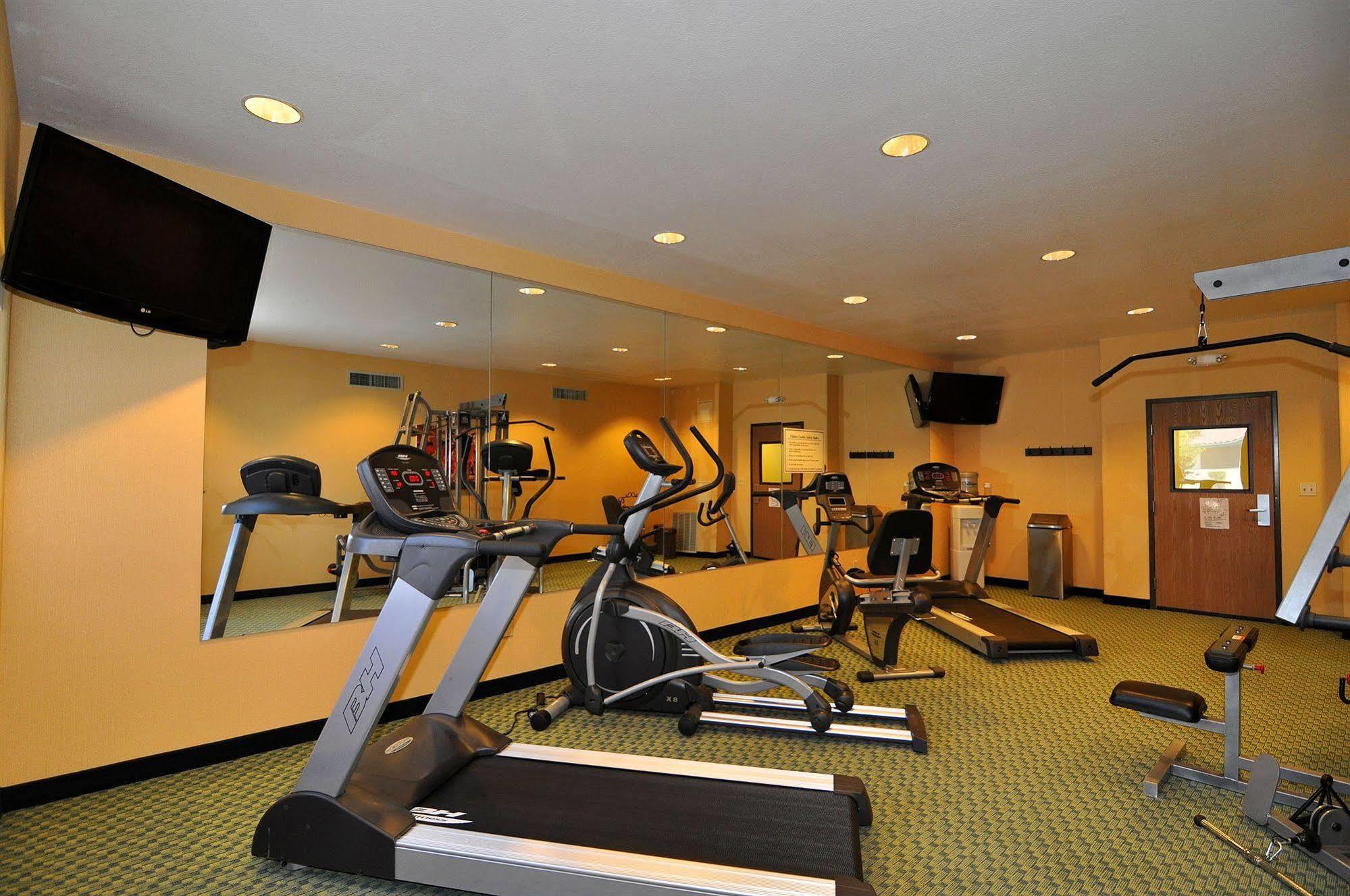 Best Western Plus Fresno Inn Экстерьер фото