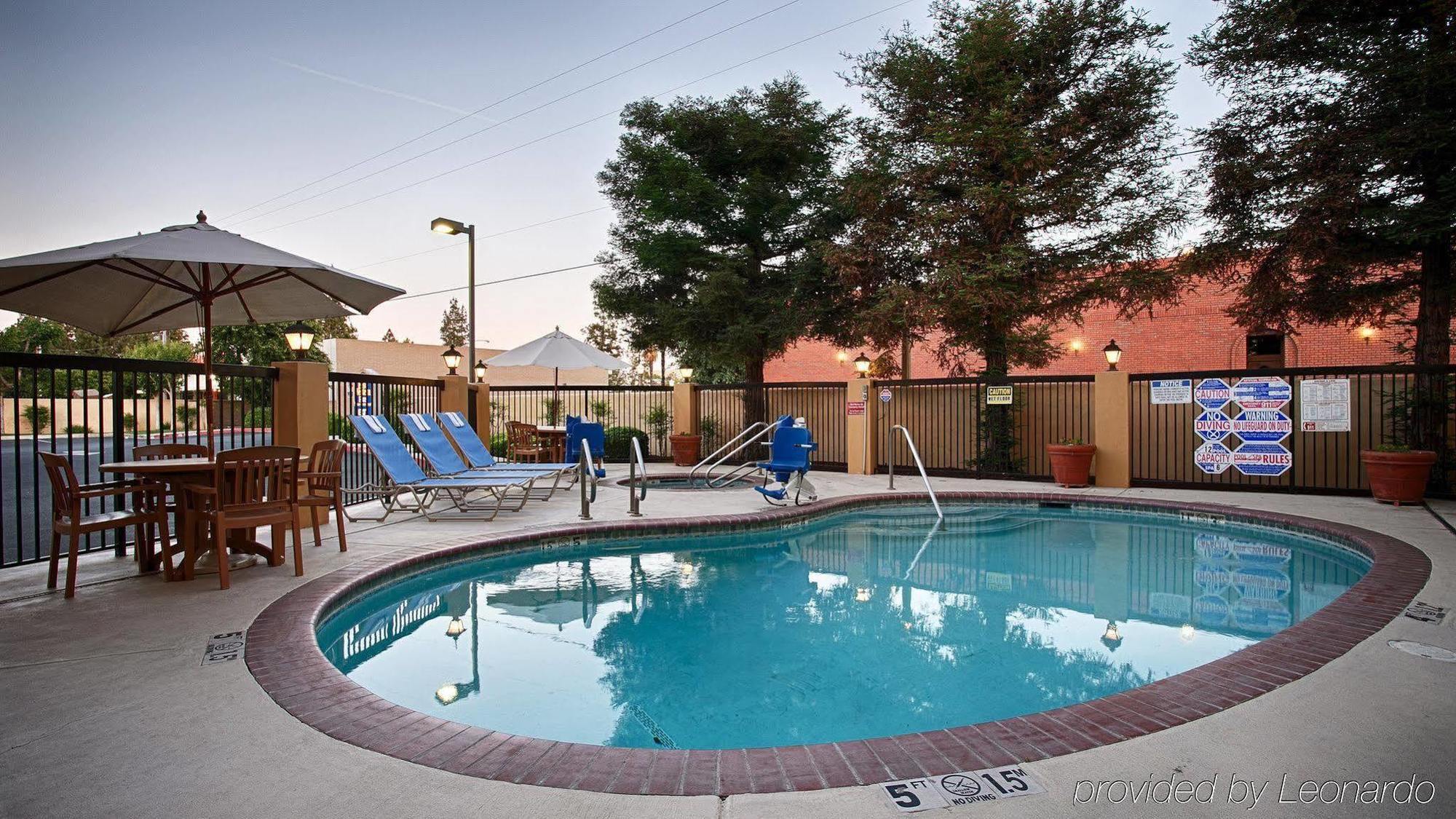 Best Western Plus Fresno Inn Экстерьер фото