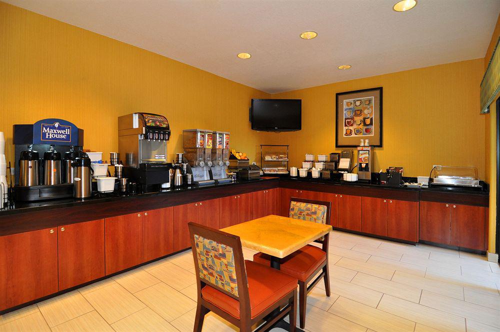 Best Western Plus Fresno Inn Экстерьер фото