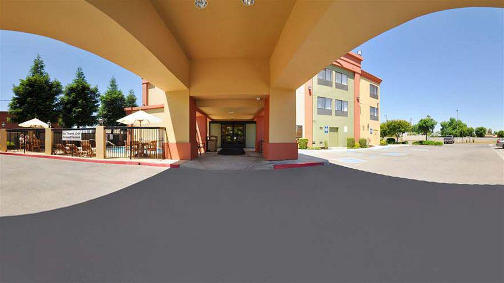 Best Western Plus Fresno Inn Экстерьер фото
